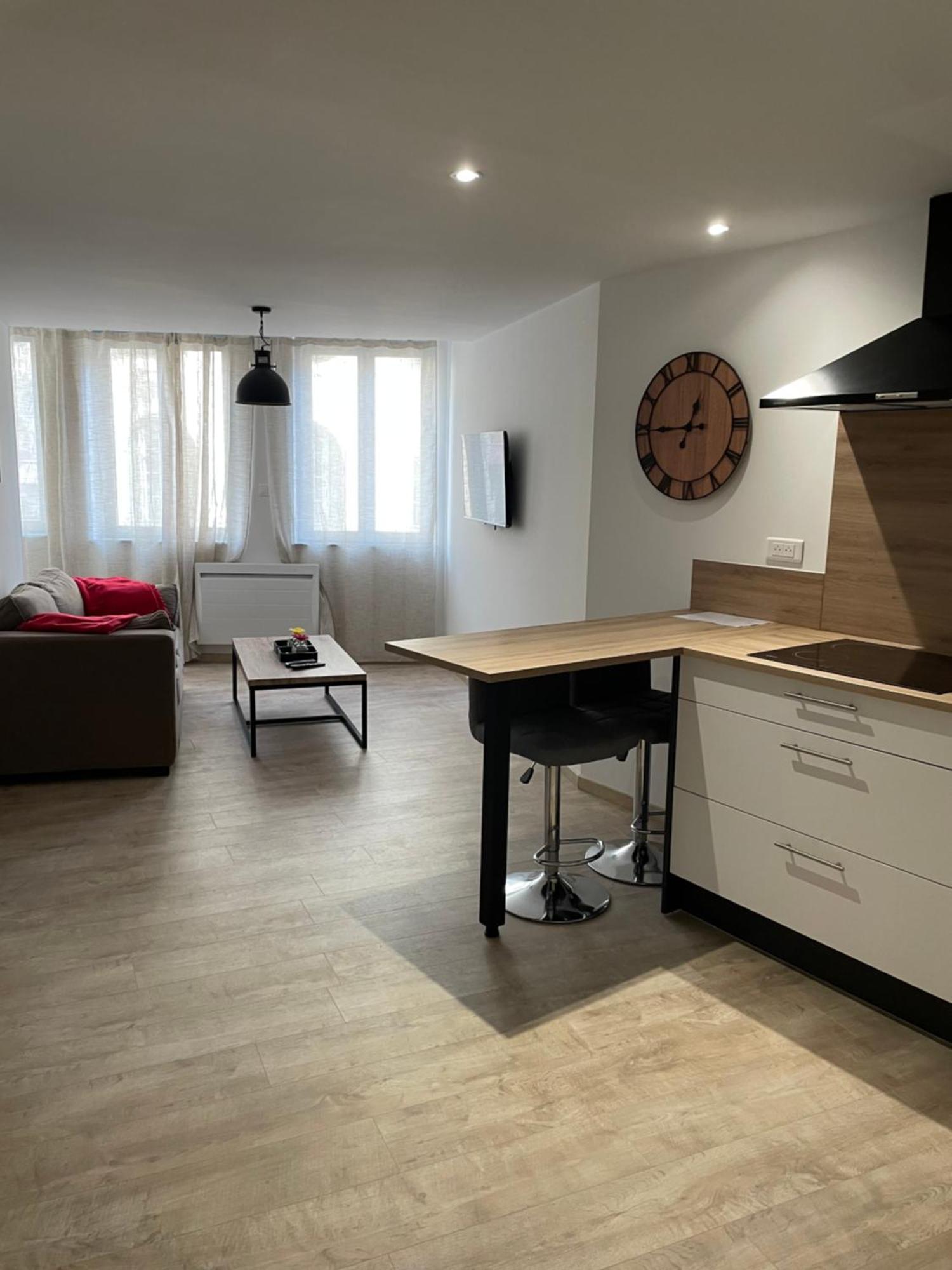 F2 Centre Historique Saint Colomban Apartment Luxeuil-les-Bains Exterior foto